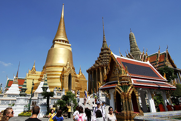 grand-palace-bangkok-thailand-3.jpg