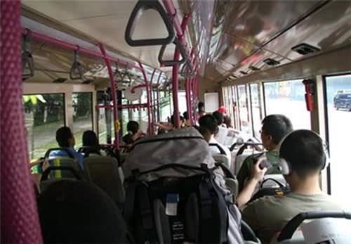 xe-bus-o-singapore-103133-15.jpg