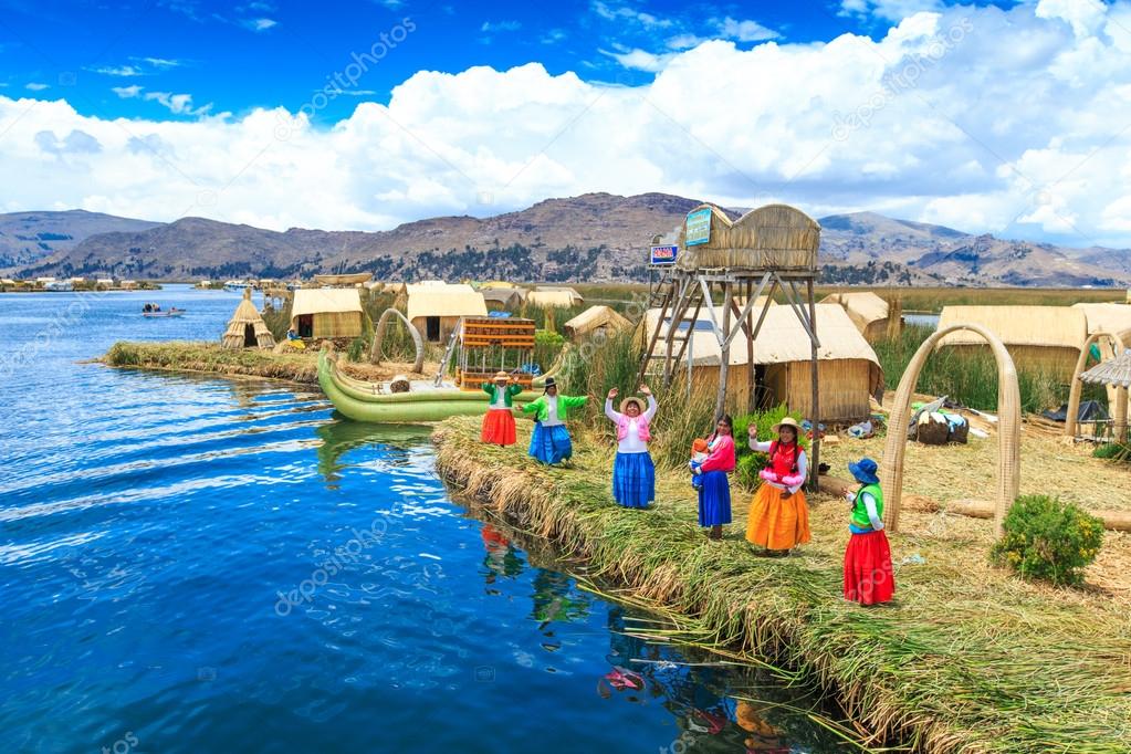 depositphotos_98998850-stock-photo-totora-boat-on-titicaca-lake.jpg