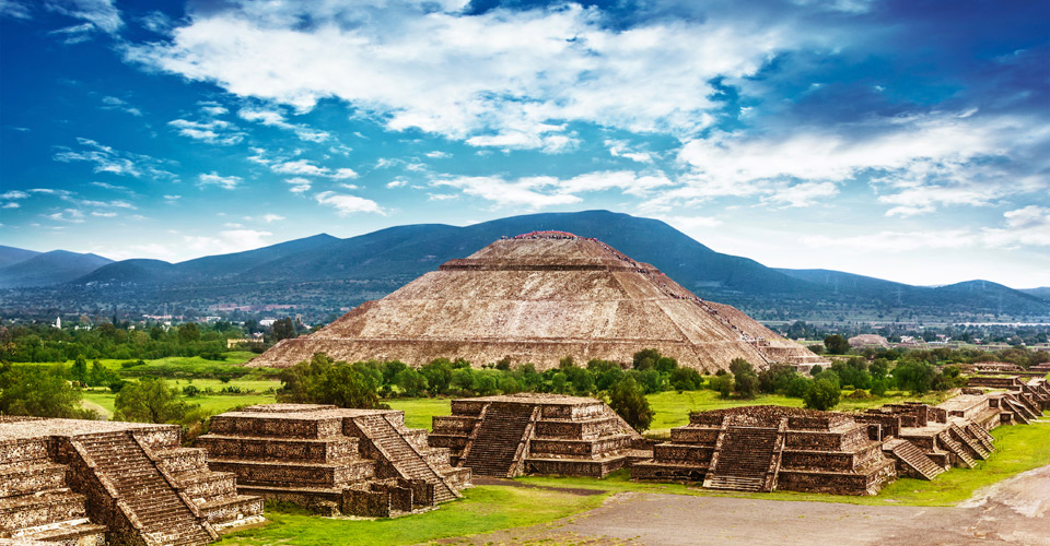 Pyramids-Teotihuacan-Ext-MAIN.jpg