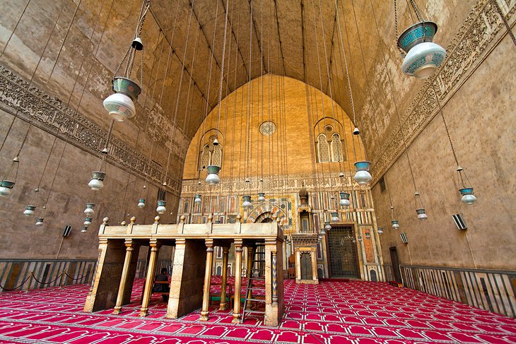 egypt-cairo-sultan-hassan-mosque.jpg