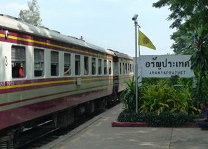 Thailand-train-aranyaprathe.jpg